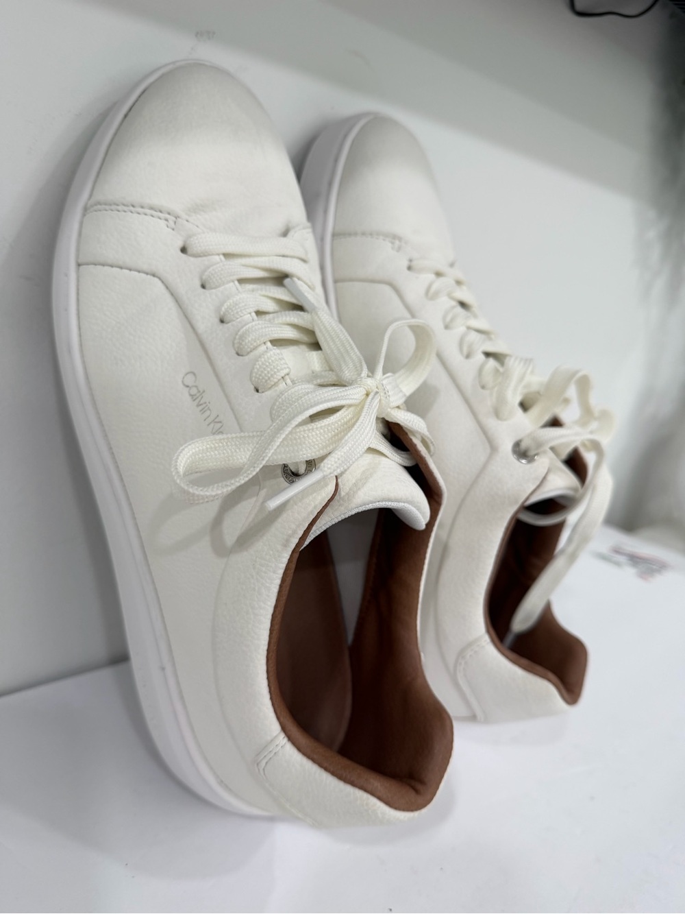 Calvin Klein Cream-White Low-Top Leather Sneakers